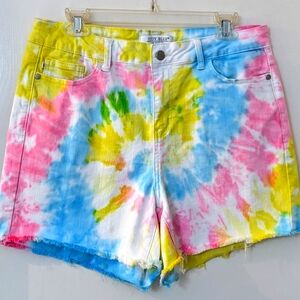Judy Blue Denim Shorts Romina Tie Dye Pink White Mid Rise NWT